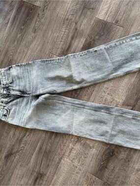 Zara Light Gray Straight Leg Women’s Jeans